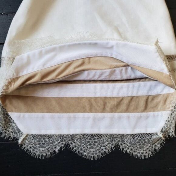 Three Floor White Dress - Picture 5 of 8